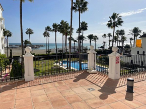 Beach apartment in La Duquesa Marina, San Luis De Sabinillas